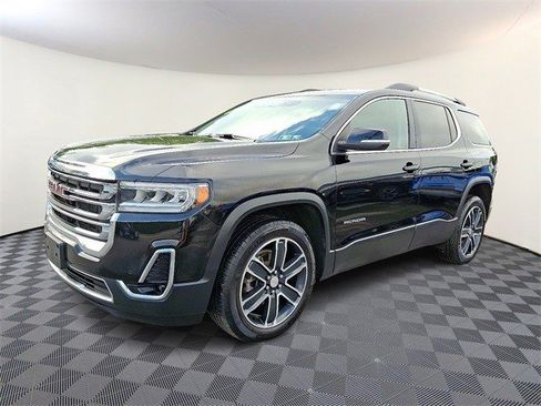 Certified 2023 GMC Acadia SLT w/ Preferred Package image 3