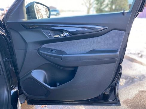 Used 2025 Chevrolet TrailBlazer LT image 9