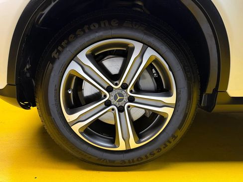 Used 2019 Mercedes-Benz GLC 300 image 10