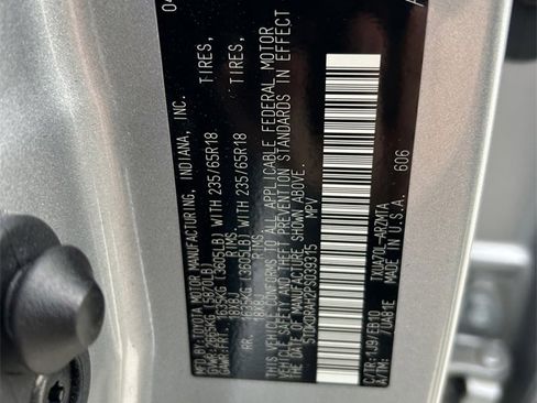 Used 2023 Toyota Highlander XLE image 10