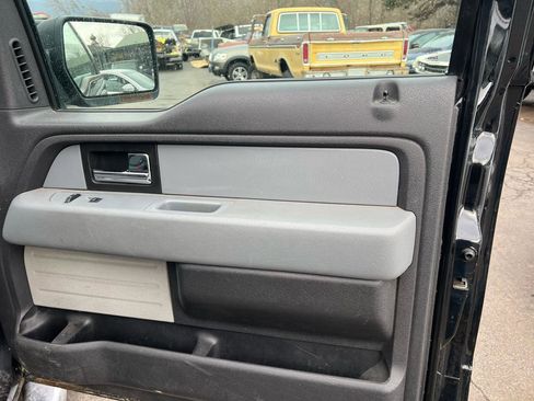 Used 2013 Ford F150 XLT w/ Luxury Equipment Group image 14