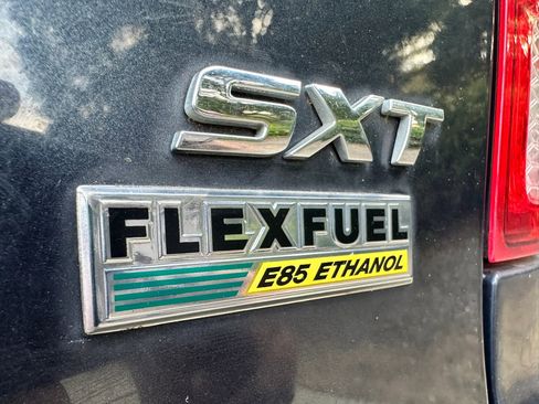 Used 2014 Dodge Grand Caravan SXT FWD image 35
