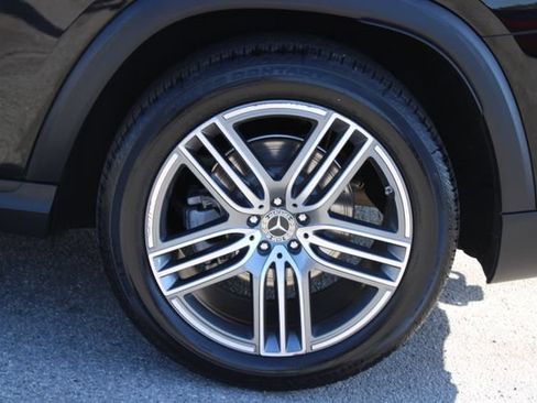 Used 2024 Mercedes-Benz GLS 450 4MATIC image 8