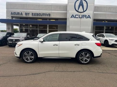 Used 2018 Acura MDX w/ Tech & Entertainment Pkg AWD/4WD image 2