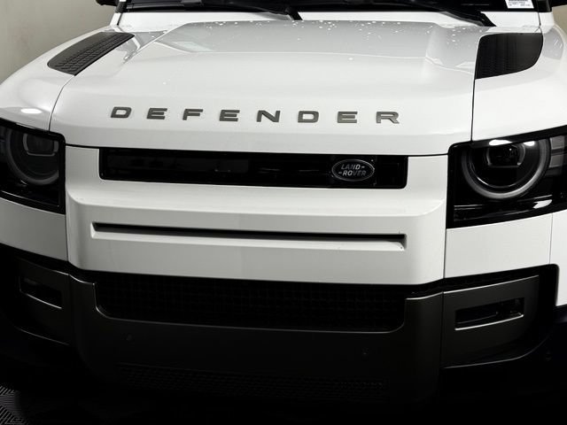 New 2026 Land Rover Defender 110 S AWD/4WD image 12