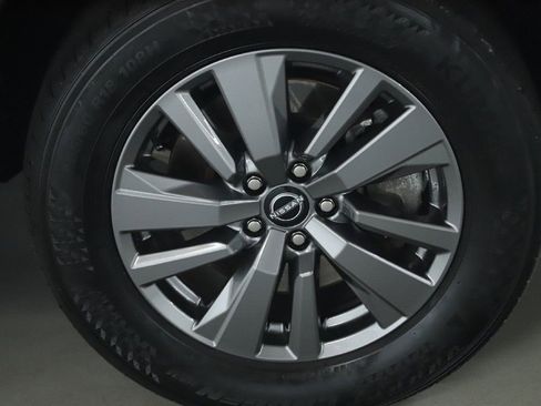 Certified 2025 Nissan Pathfinder SV FWD image 10