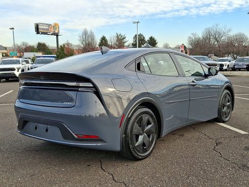 Certified 2025 Toyota Prius Plug-In Hybrid image 6