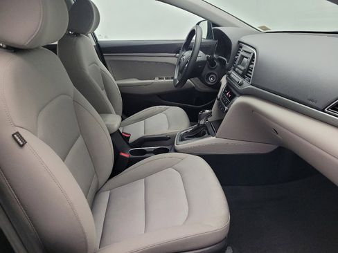 Used 2017 Hyundai Elantra SE image 21