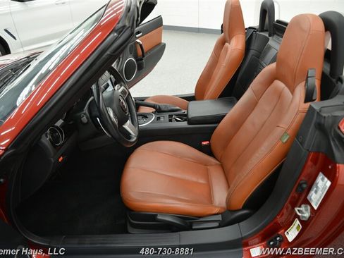 Used 2008 MAZDA MX-5 Miata Grand Touring w/ Premium Pkg image 17