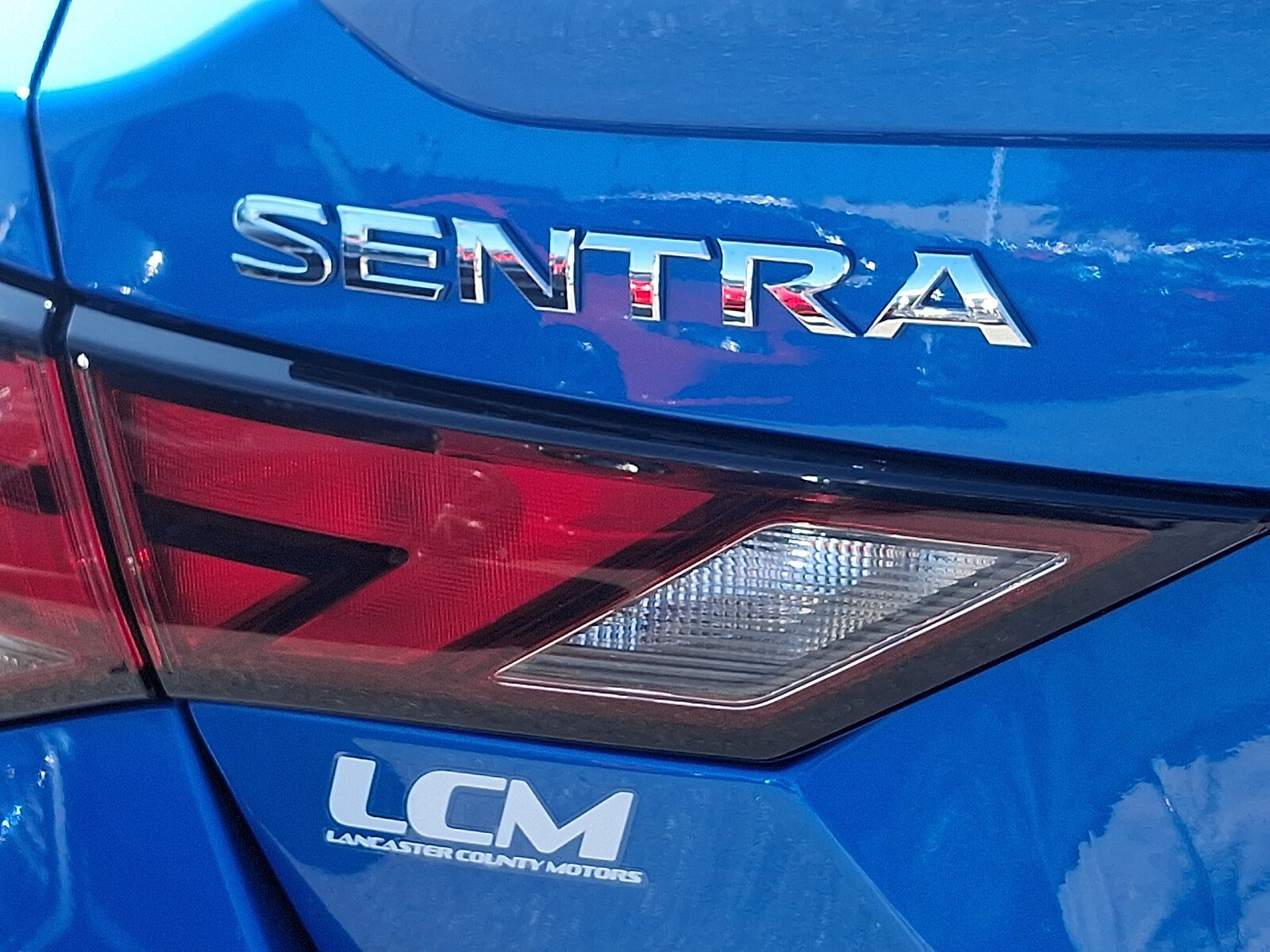 Used 2022 Nissan Sentra SR w/ SR Premium Package FWD image 31