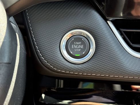 New 2026 Chevrolet Equinox LT w/ Safety and Technology Package FWD image 18