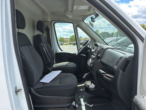 Used 2017 RAM ProMaster 2500 w/ Premium Appearance Group FWD image 22