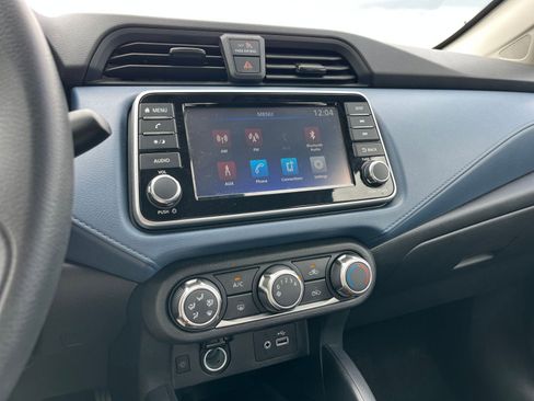 Used 2025 Nissan Versa SV FWD image 20