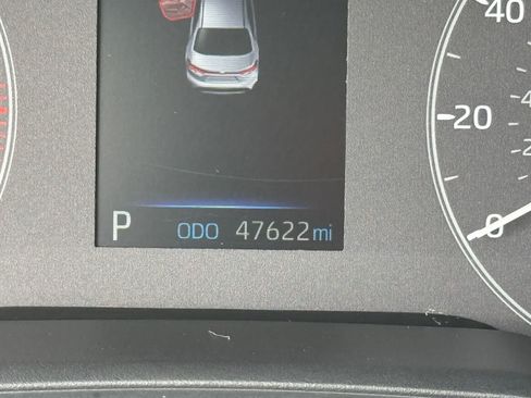 Used 2025 Toyota Corolla LE FWD image 18