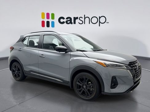 Used 2024 Nissan Kicks SR w/ SR Premium Package FWD image 7
