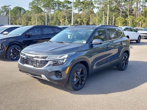 New 2026 Kia Seltos EX image 3