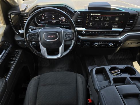 Used 2025 GMC Sierra 2500 SLE w/ SLE Value Package; AWD/4WD image 13