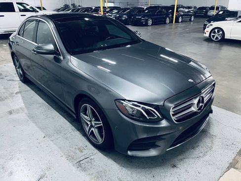 Used 2017 Mercedes-Benz E 300 4MATIC image 11