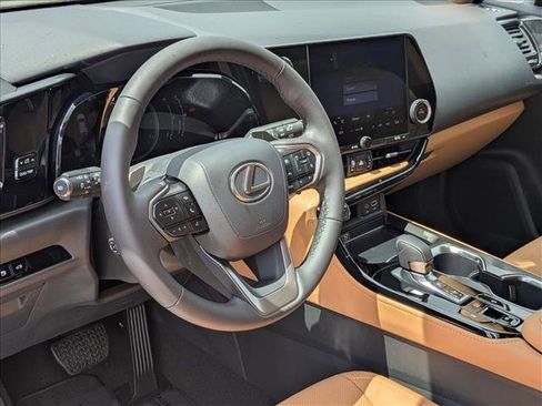 Used 2025 Lexus NX 250 FWD w/ Towing Package (2000 Lbs) image 3