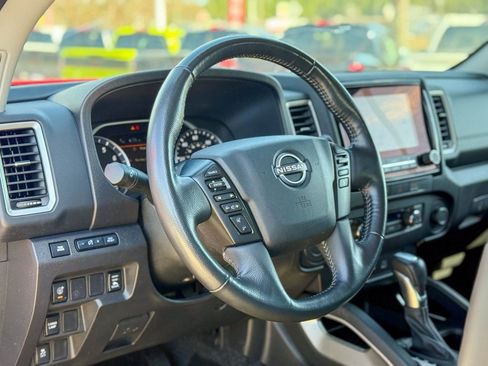 Used 2024 Nissan Frontier SV w/ SV Convenience Package image 20