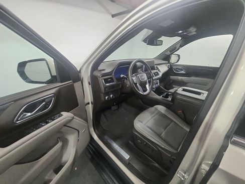 Used 2023 GMC Yukon SLT w/ SLT Luxury Package RWD image 10