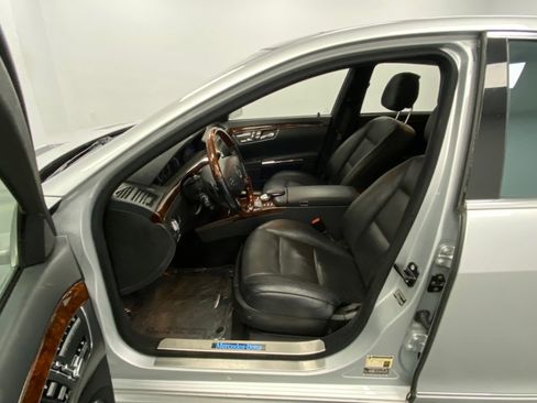 Used 2013 Mercedes-Benz S 550 4MATIC w/ Sport Pkg image 21