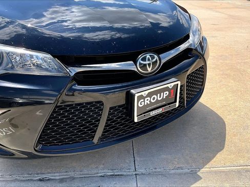 Used 2017 Toyota Camry XSE w/ Moonroof Package FWD image 30