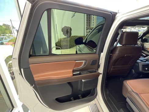 Used 2025 Ford Expedition Max King Ranch image 23