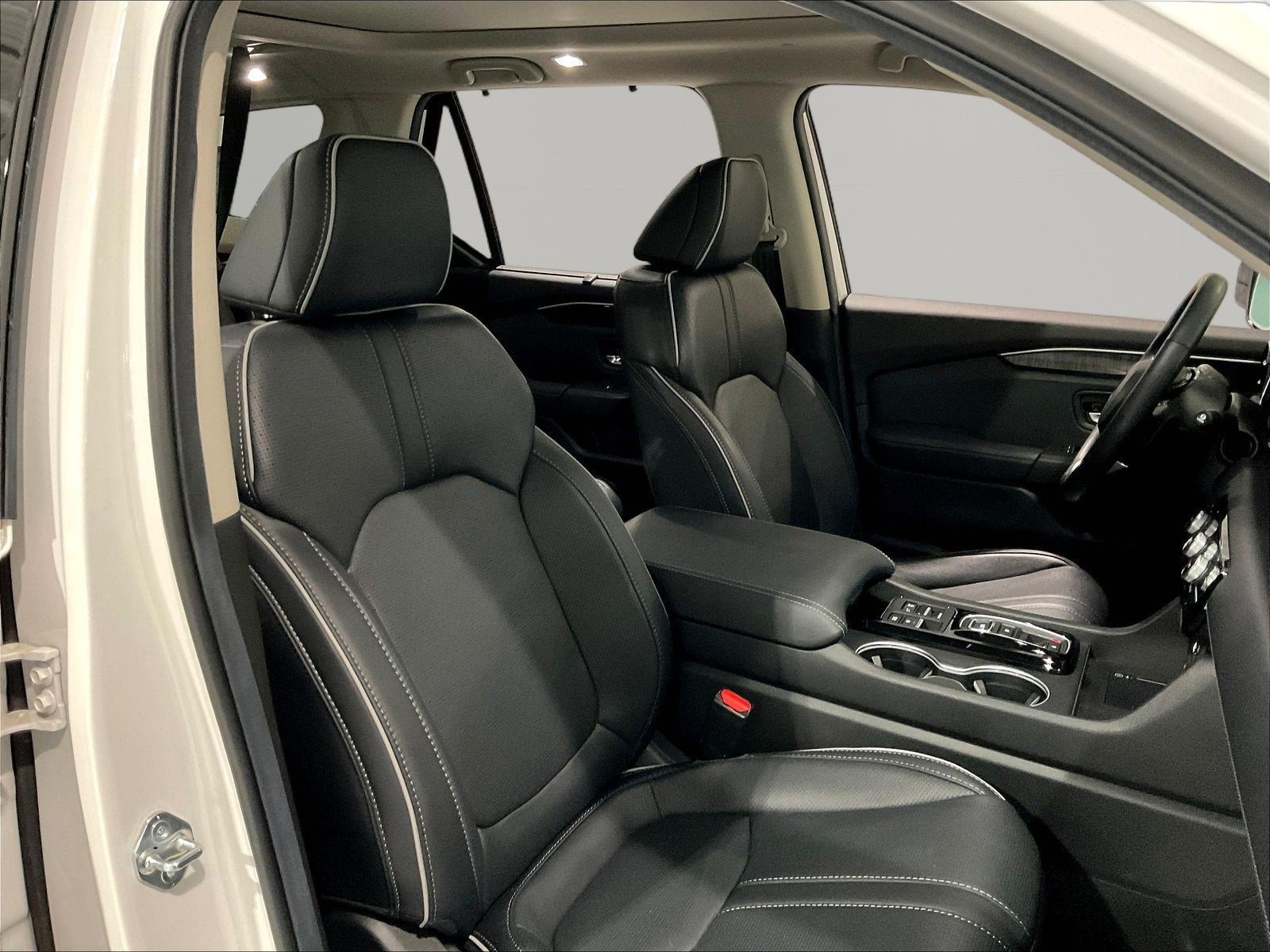 Used 2025 Honda Pilot Elite image 30