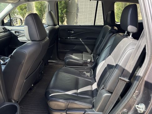 Used 2017 Honda Pilot Elite image 31