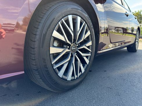 Used 2025 Nissan Altima 2.5 SV FWD image 19