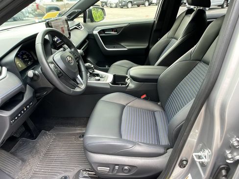 Certified 2025 Toyota RAV4 XSE w/ Advanced Technology Package AWD/4WD image 9