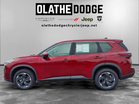 Used 2025 Nissan Rogue SV AWD/4WD image 26