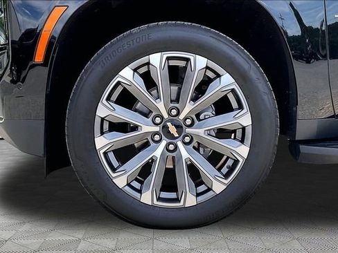 Used 2025 Chevrolet Tahoe High Country AWD/4WD image 22