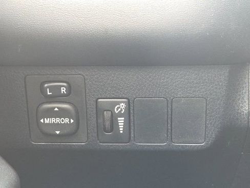 Used 2016 Toyota RAV4 XLE image 25