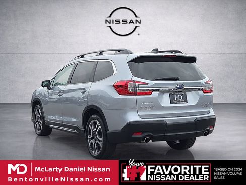 Used 2023 Subaru Ascent Limited w/ Technology Package AWD/4WD image 4