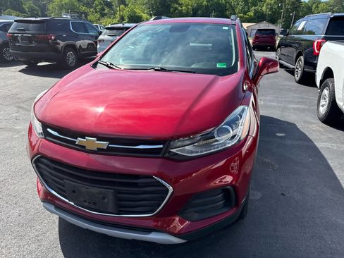Used 2020 Chevrolet Trax LT w/ Driver Confidence Package AWD/4WD image 5