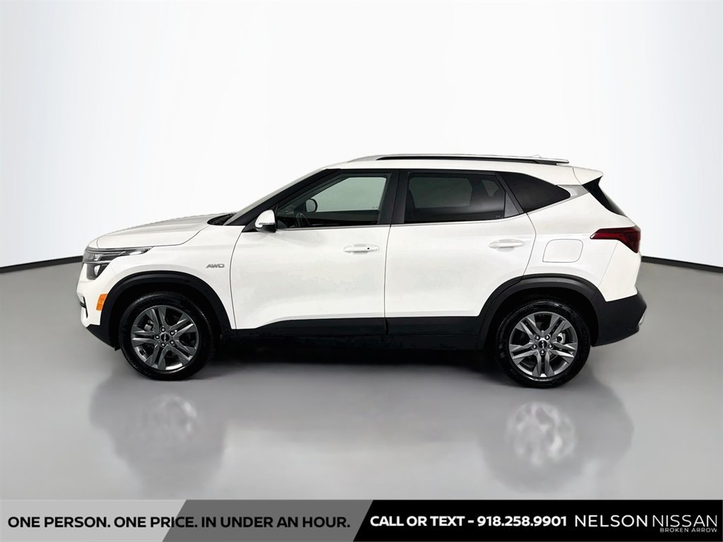 Used 2023 Kia Seltos S w/ Navigation Package AWD/4WD image 8
