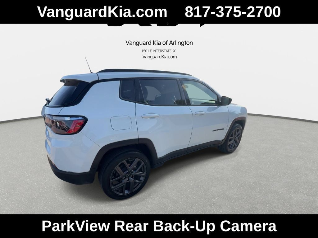 Used 2026 Jeep Compass Latitude AWD/4WD image 9