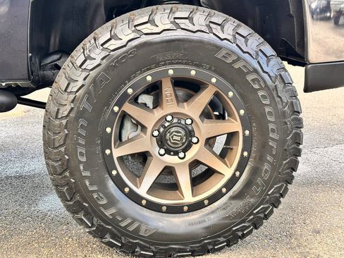 Used 2008 GMC Sierra 1500 SLT w/ Z71 Off-Road Package image 17