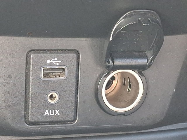 Used 2017 Nissan Rogue SV AWD/4WD image 22