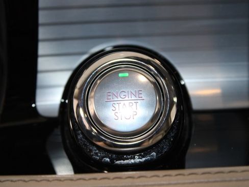 Used 2021 Lincoln Corsair AWD w/ Premium Package image 27