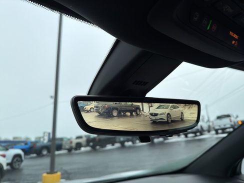 Used 2024 Buick Enclave Avenir w/ Avenir Technology Package image 20