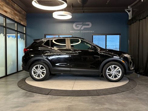 Used 2022 Buick Encore GX Preferred w/ Cold Weather Comfort Package image 2