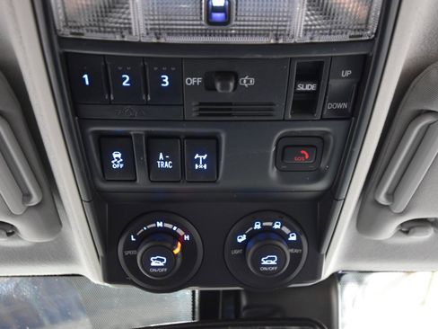 Used 2021 Toyota 4Runner Venture w/ Moonroof Package AWD/4WD image 51