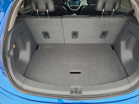 Used 2020 Chevrolet Bolt Premier w/ Infotainment Package image 27