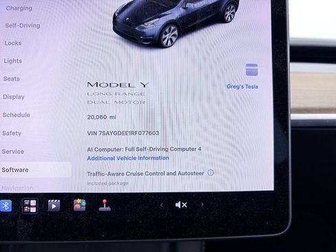 Used 2024 Tesla Model Y Long Range AWD/4WD image 26