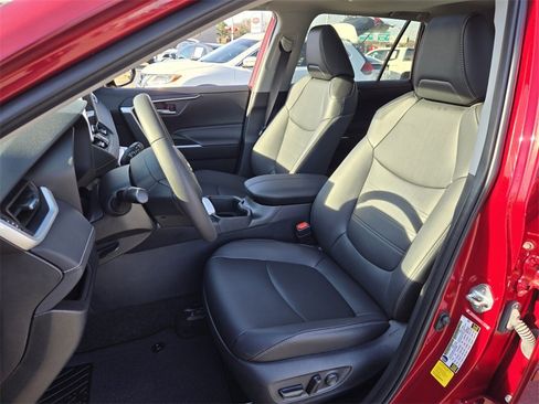 Used 2024 Toyota RAV4 XLE Premium image 9