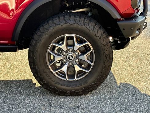 Used 2025 Ford Bronco Badlands AWD/4WD image 12