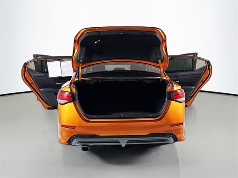 Used 2023 Nissan Sentra SR w/ SR Premium Package image 28